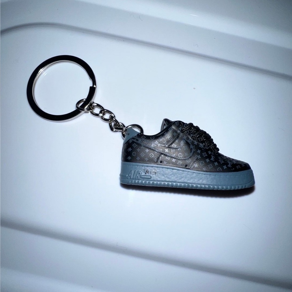 Various Luxury Keyholders,see pics - Picture 8 of 16
